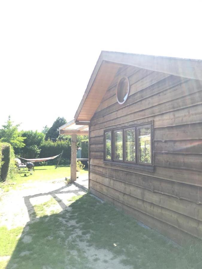 Heerlijk Huisje Vlakbij De Duinen Van Oostvoorne Exterior photo